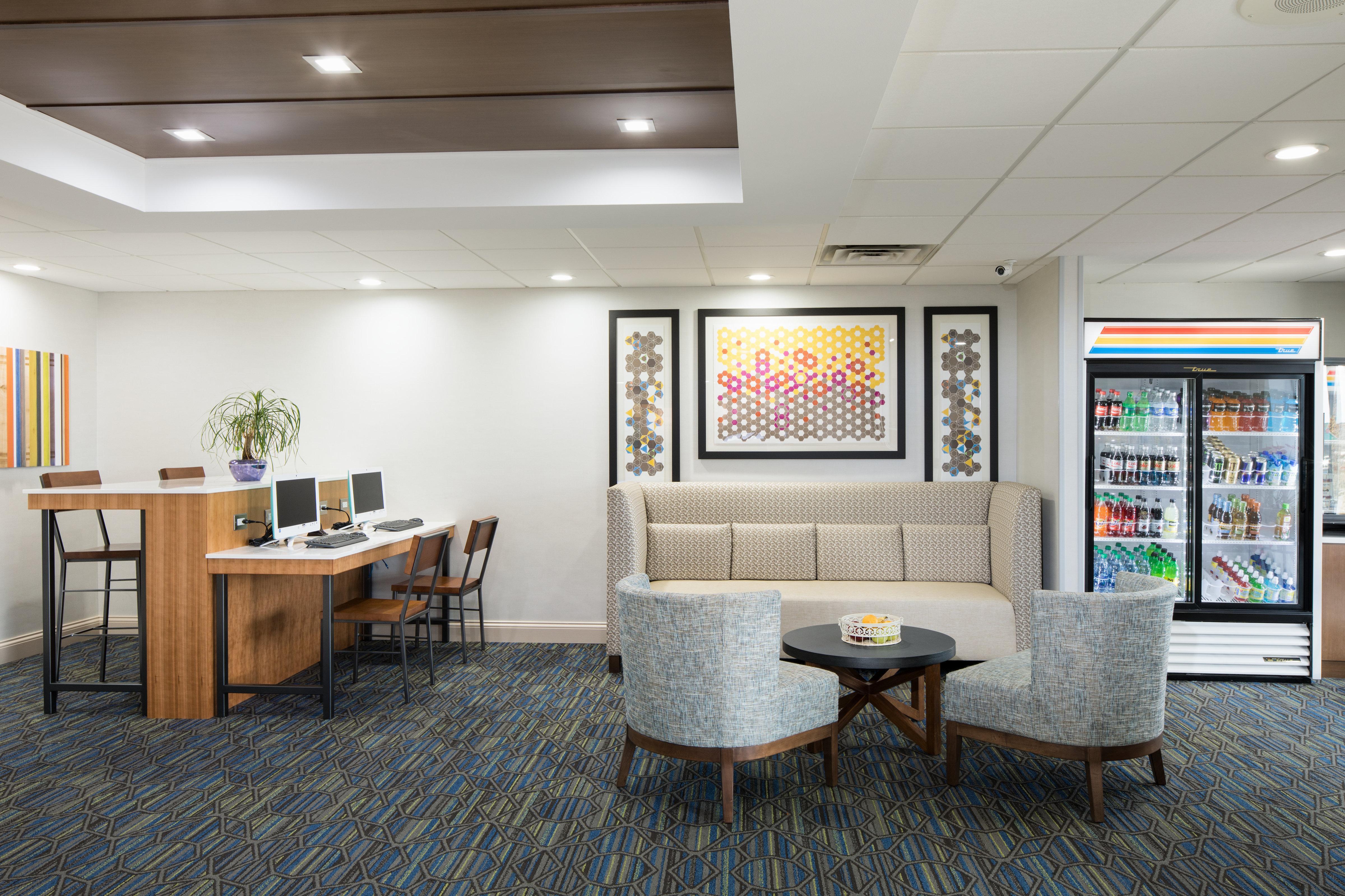 Holiday Inn Express Louisville Northeast, An Ihg Hotel Экстерьер фото