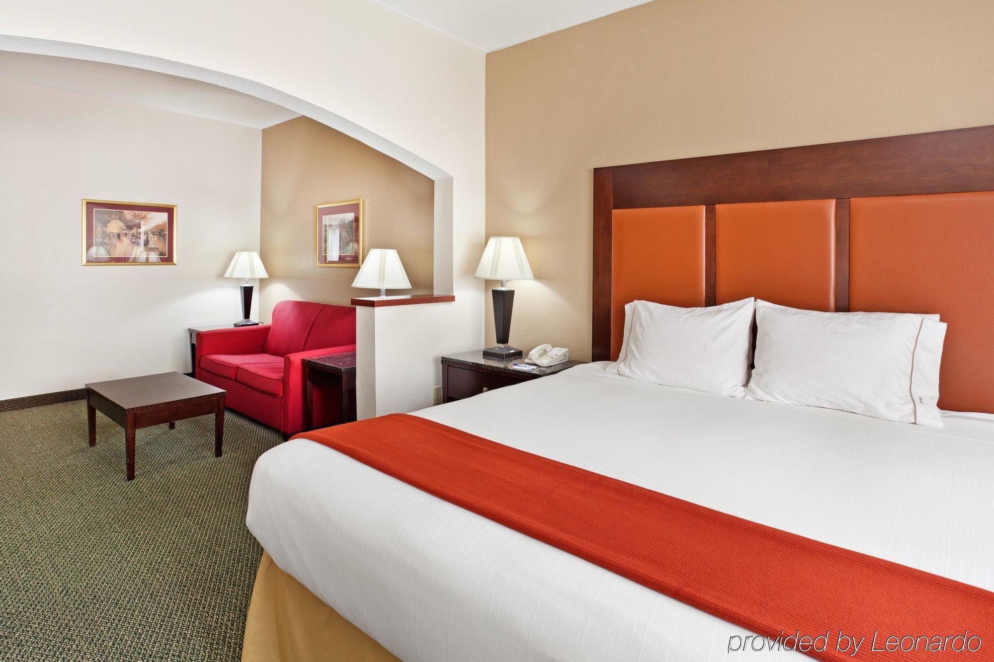 Holiday Inn Express Louisville Northeast, An Ihg Hotel Экстерьер фото