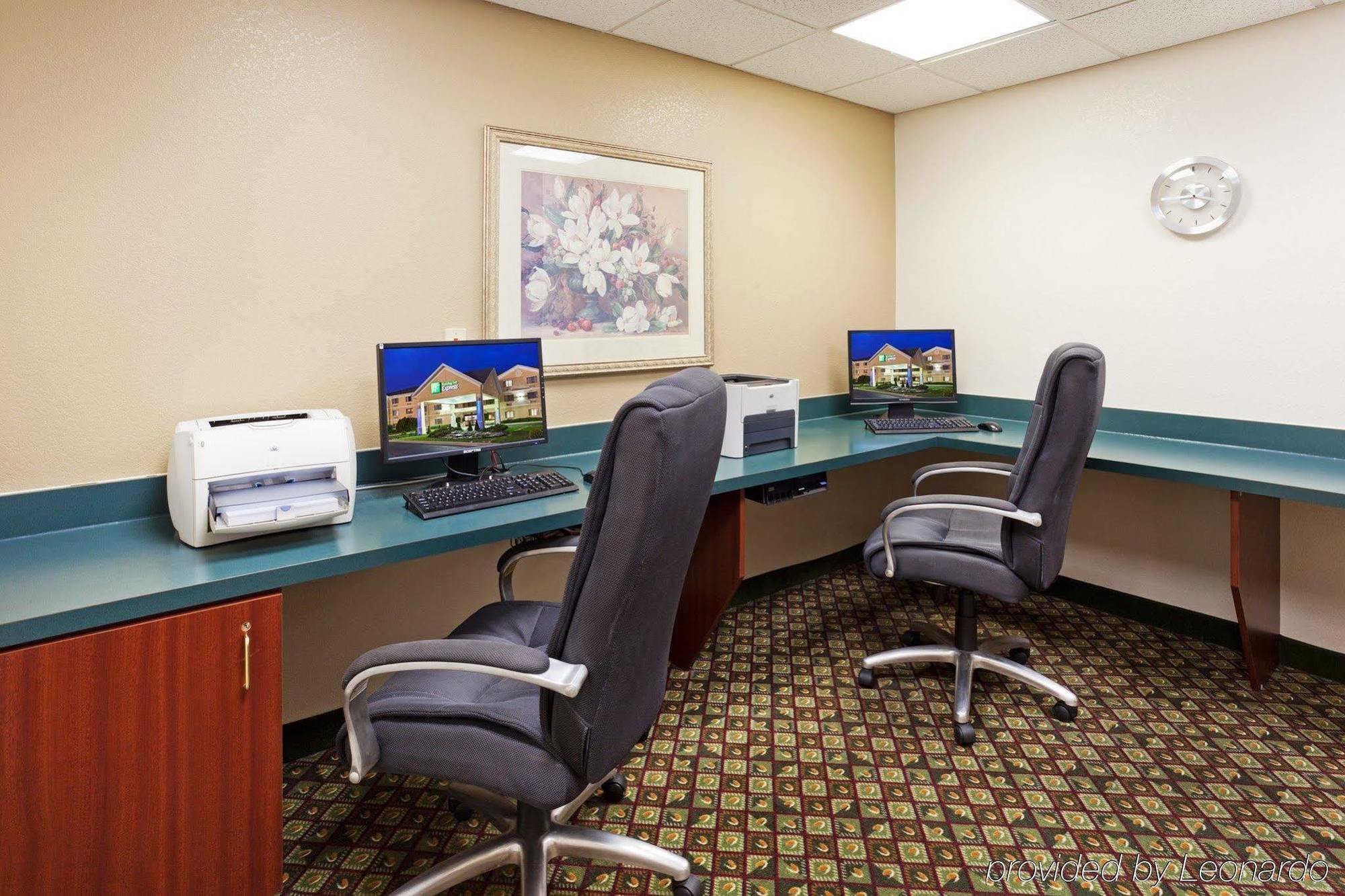 Holiday Inn Express Louisville Northeast, An Ihg Hotel Экстерьер фото