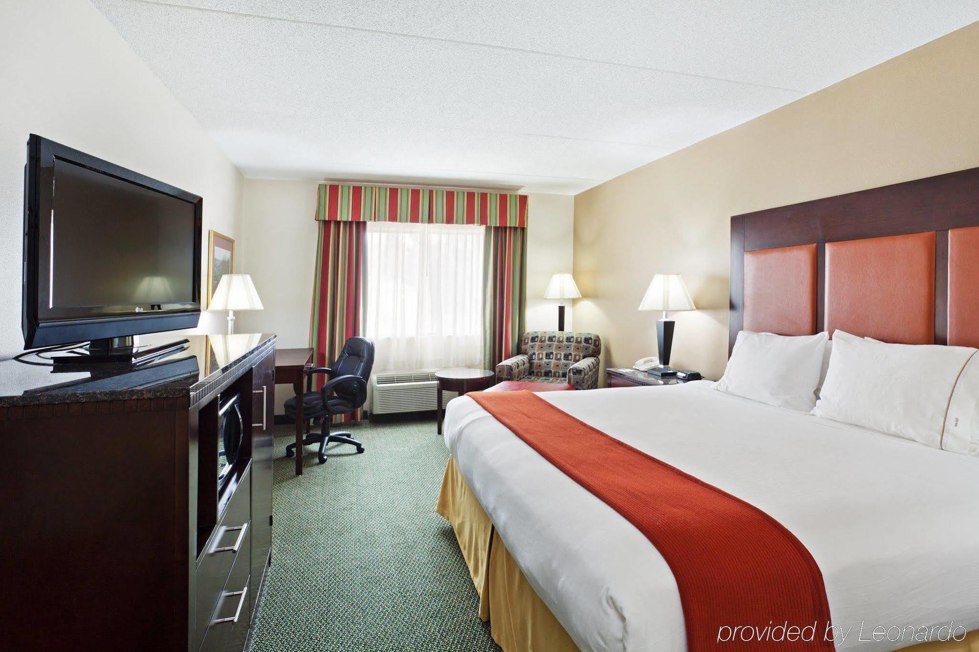 Holiday Inn Express Louisville Northeast, An Ihg Hotel Экстерьер фото